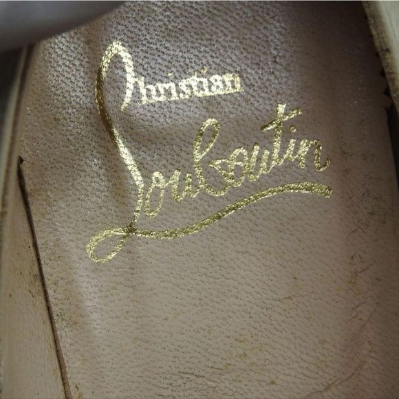 CHRISTIAN LOUBOUTIN Light Cream Off-White Round Toe Pump Size 6.5 - Picture 6 of 8